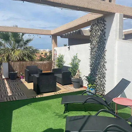 Przytulny 100m Od Plazy تورّيفيِخا