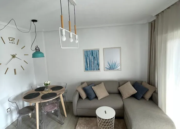 Przytulny 100m Od Plazy * 托雷维耶哈